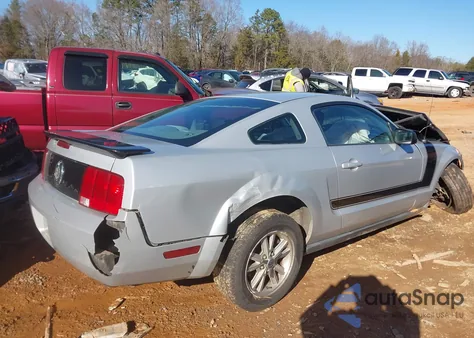 2007 Ford Mustang z USA, uszkodzony, nr VIN 1ZVFT80N875344844